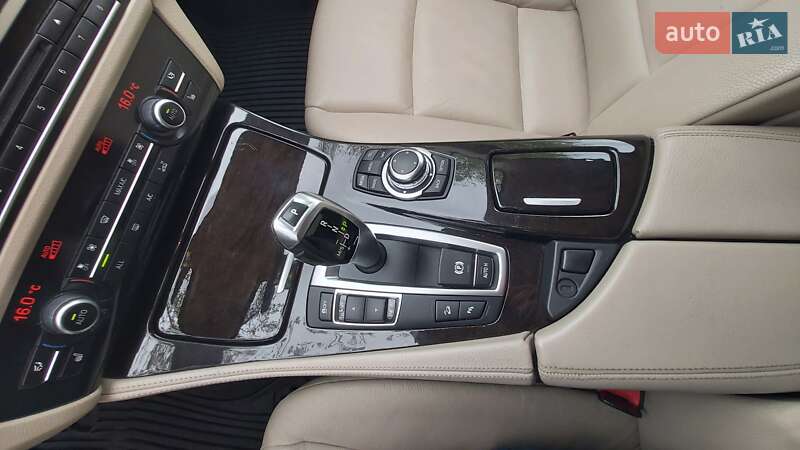 Седан BMW 5 Series 2012 в Черкасах