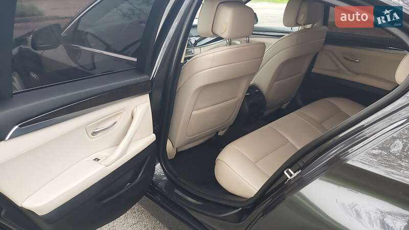 Седан BMW 5 Series 2012 в Черкасах