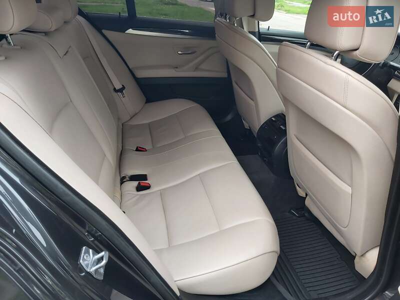 Седан BMW 5 Series 2012 в Черкасах