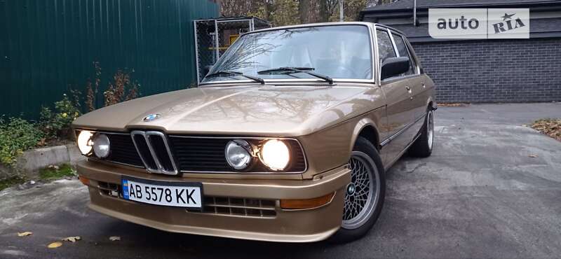 Седан BMW 5 Series 1980 в Вінниці