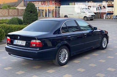 Седан BMW 5 Series 2002 в Рокитном
