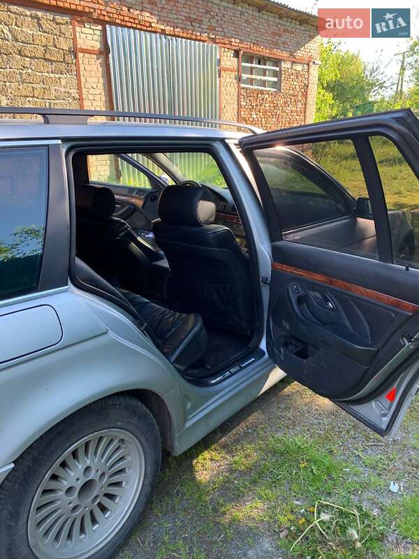 Універсал BMW 5 Series 1998 в Звягелі