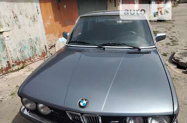 Седан BMW 5 Series 1984 в Полтаве