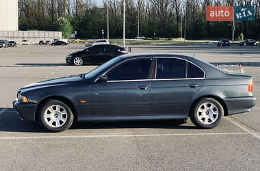 Седан BMW 5 Series 2001 в Киеве