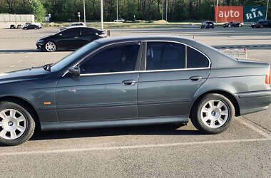 Седан BMW 5 Series 2001 в Киеве