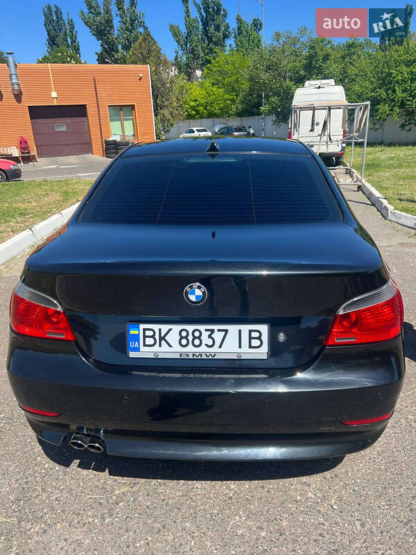 Седан BMW 5 Series 2004 в Одессе