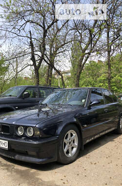 Седан BMW 5 Series 1995 в Славянске