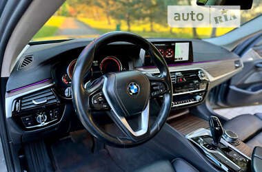 Седан BMW 5 Series 2017 в Дрогобыче