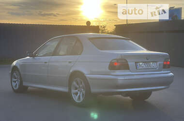 Седан BMW 5 Series 2000 в Рівному