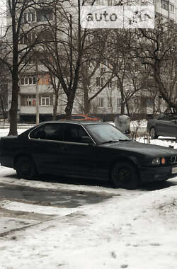 Седан BMW 5 Series 1989 в Харкові