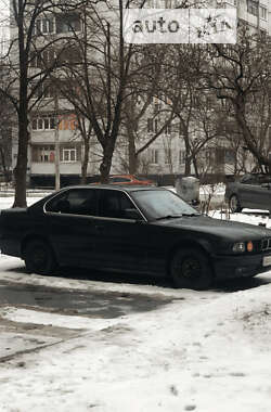 Седан BMW 5 Series 1989 в Харькове