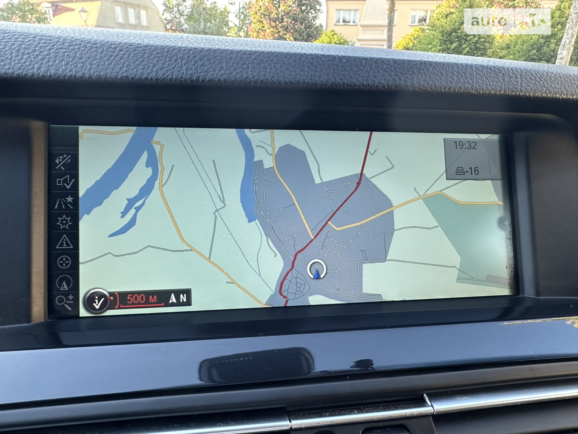 2011 BMW 5er - мініатюра 14