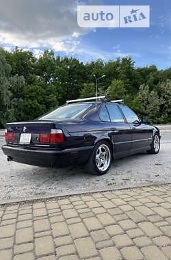 Седан BMW 5 Series 1995 в Дніпрі