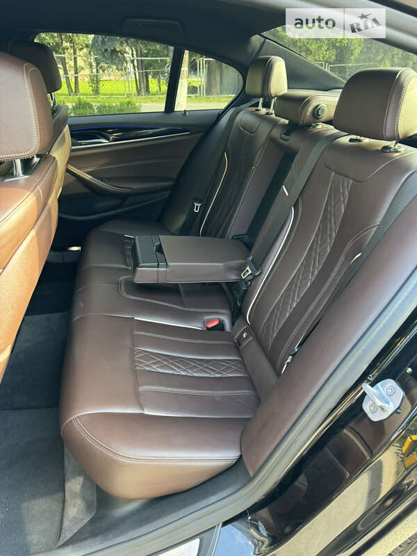 Седан BMW 5 Series 2018 в Виннице