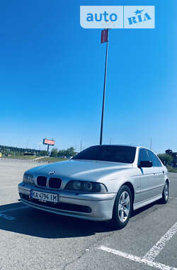 Седан BMW 5 Series 2001 в Остер