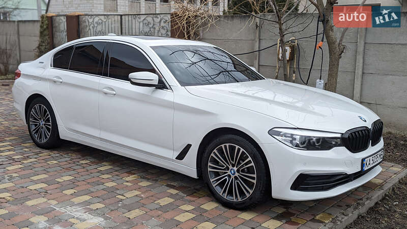 Седан BMW 5 Series 2019 в Киеве