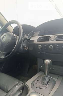 Седан BMW 5 Series 2003 в Коростене