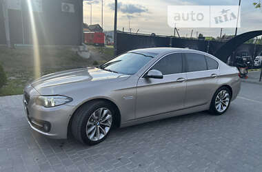 Седан BMW 5 Series 2016 в Львові