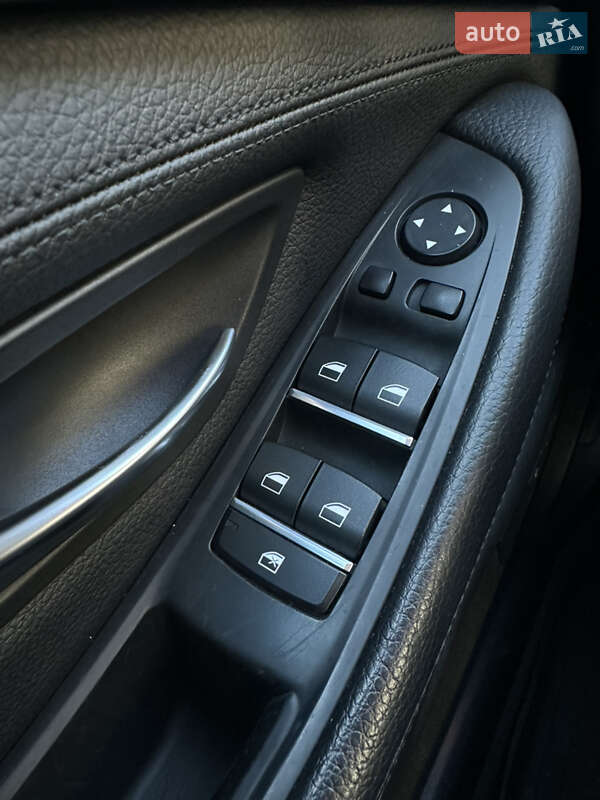 Седан BMW 5 Series 2015 в Запоріжжі