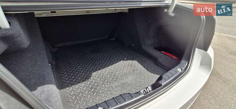 Седан BMW 5 Series 2012 в Киеве