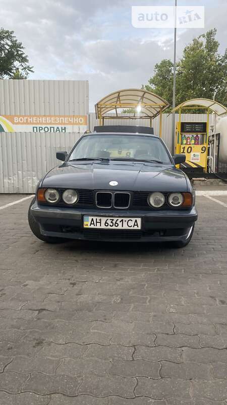 Седан BMW 5 Series 1992 в Одессе