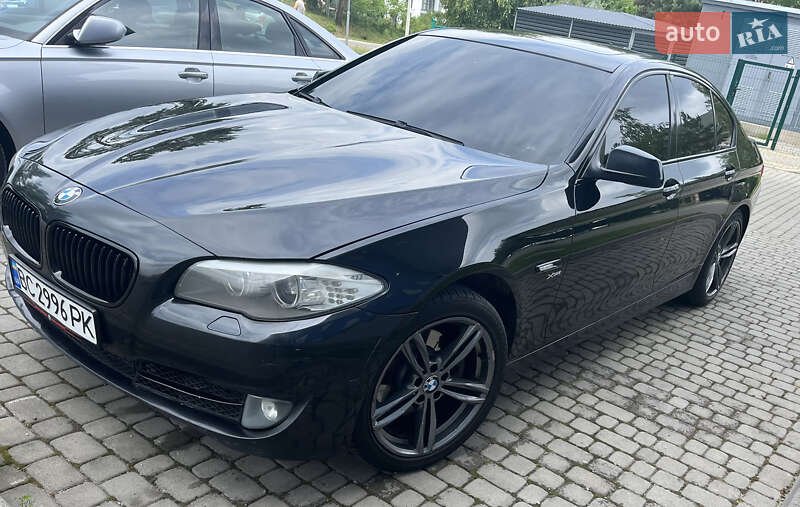 Седан BMW 5 Series 2011 в Львові