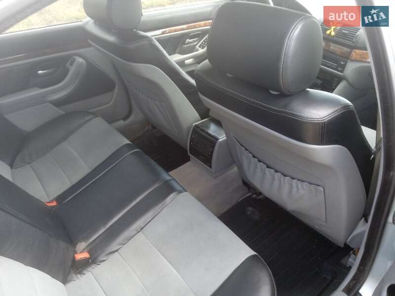 Седан BMW 5 Series 2000 в Костополе