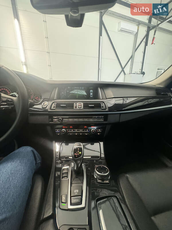 Седан BMW 5 Series 2012 в Черновцах