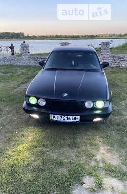 Седан BMW 5 Series 1989 в Козове