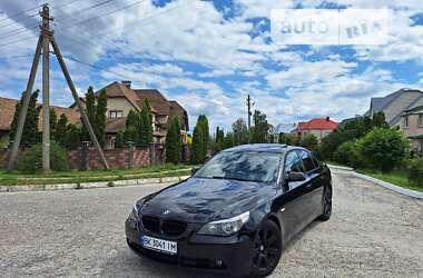 Седан BMW 5 Series 2005 в Вараші