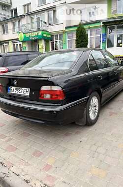 Седан BMW 5 Series 2000 в Хмельницком