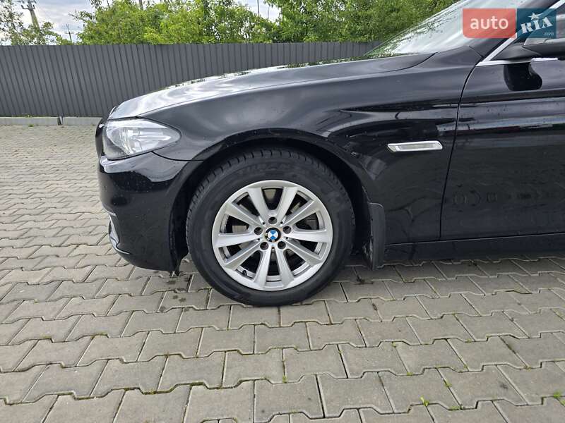 Седан BMW 5 Series 2016 в Львове