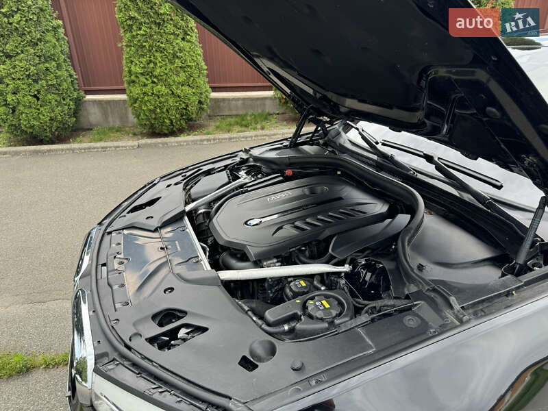 Седан BMW 5 Series 2018 в Дрогобичі