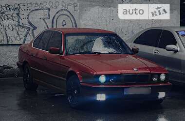 Седан BMW 5 Series 1994 в Киеве