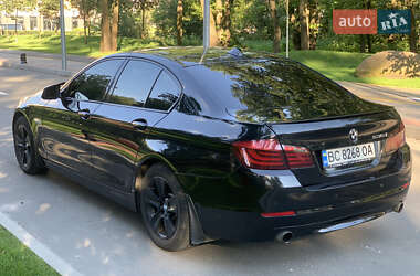 Седан BMW 5 Series 2012 в 