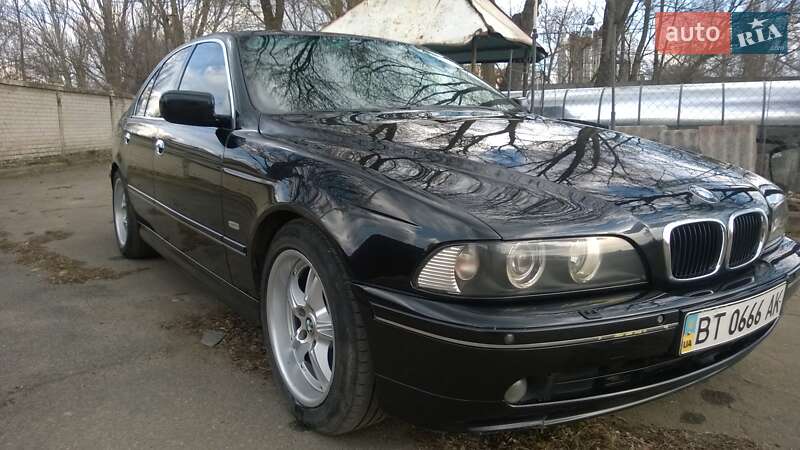 Седан BMW 5 Series 2002 в Херсоне
