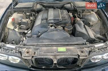 Седан BMW 5 Series 2002 в Херсоне