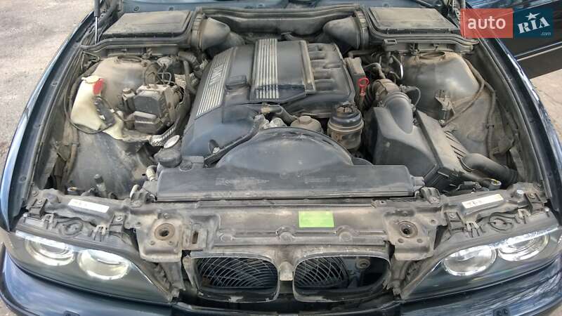 Седан BMW 5 Series 2002 в Херсоне