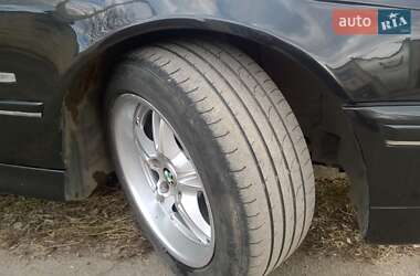 Седан BMW 5 Series 2002 в Херсоне