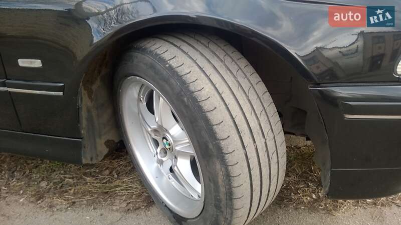 Седан BMW 5 Series 2002 в Херсоне