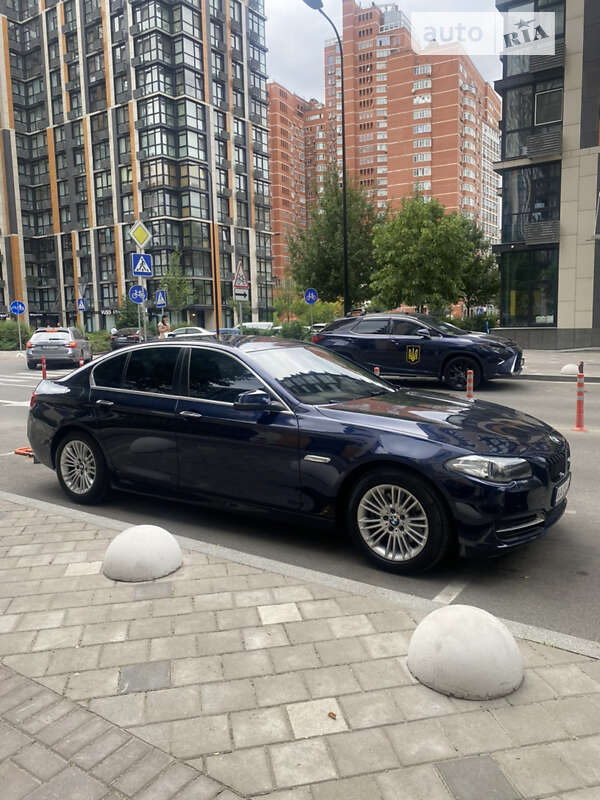 Седан BMW 5 Series 2013 в Тернополе