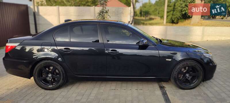 Седан BMW 5 Series 2009 в Раздельной