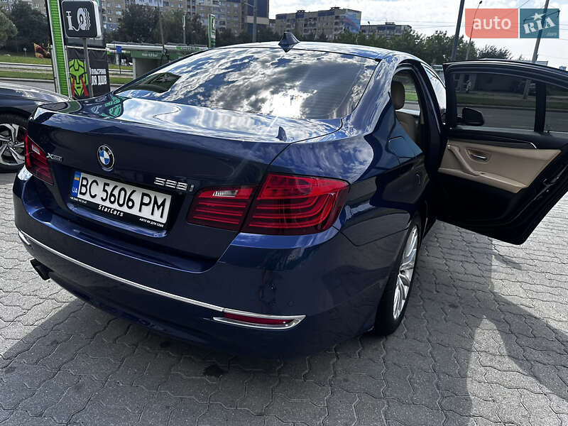 Седан BMW 5 Series 2015 в Львові