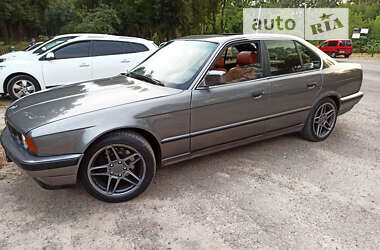 Седан BMW 5 Series 1989 в Коломые