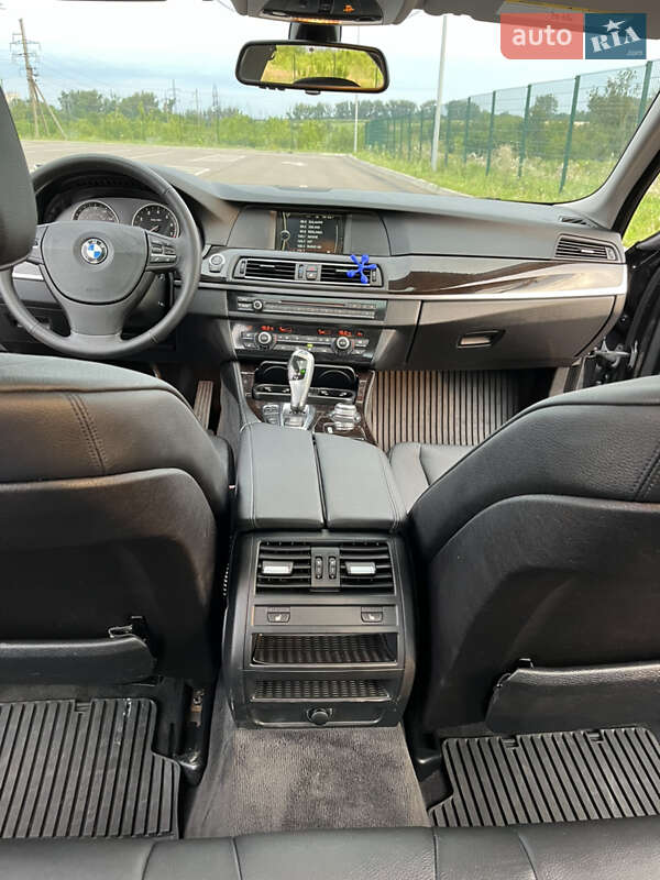 Седан BMW 5 Series 2012 в Ровно