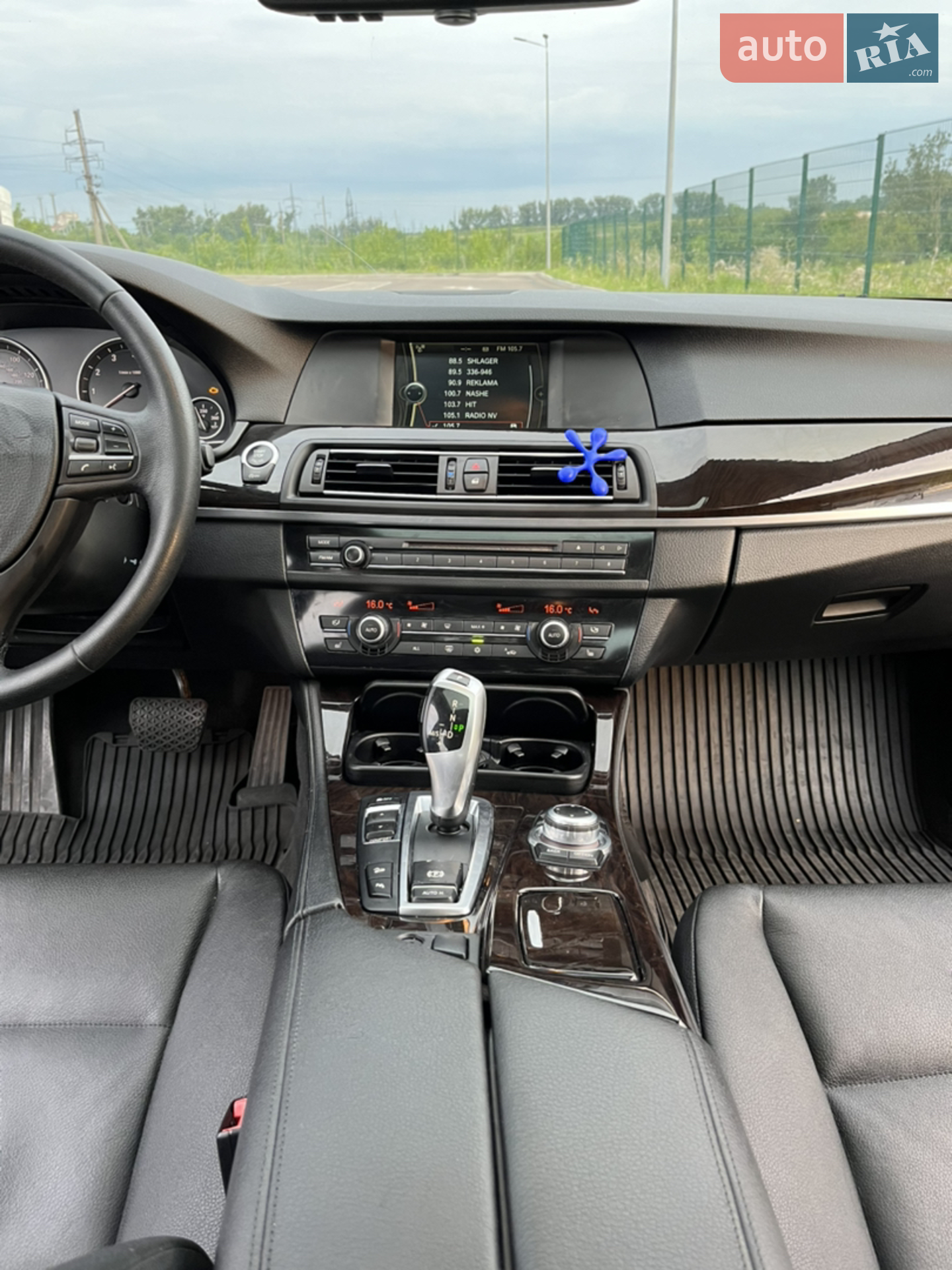 2012 BMW 5er - мініатюра 12