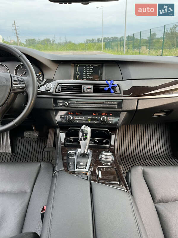 Седан BMW 5 Series 2012 в Ровно