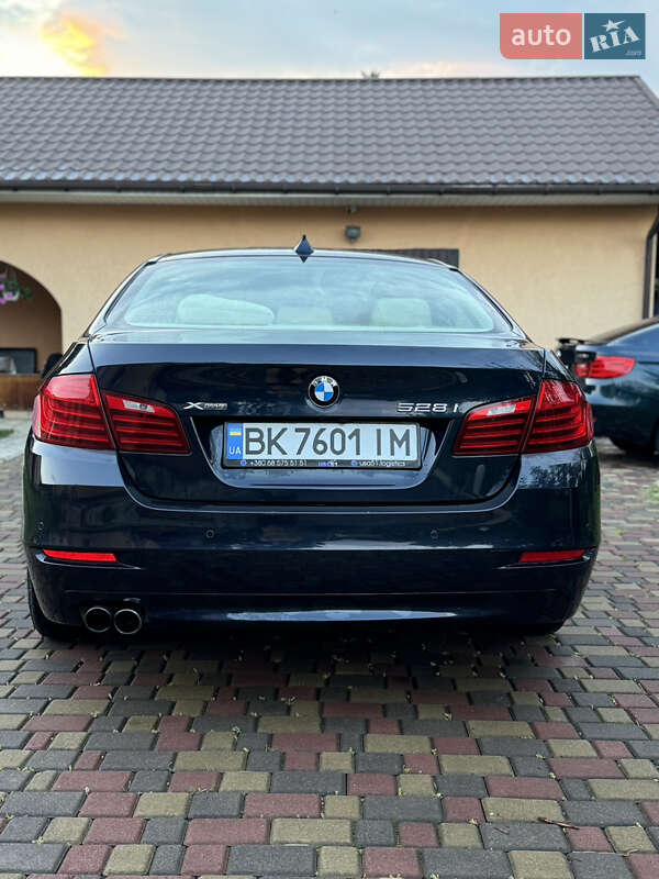 Седан BMW 5 Series 2015 в Рівному