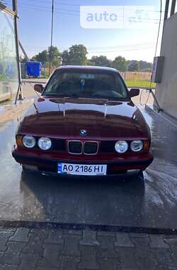 Седан BMW 5 Series 1991 в Чернівцях