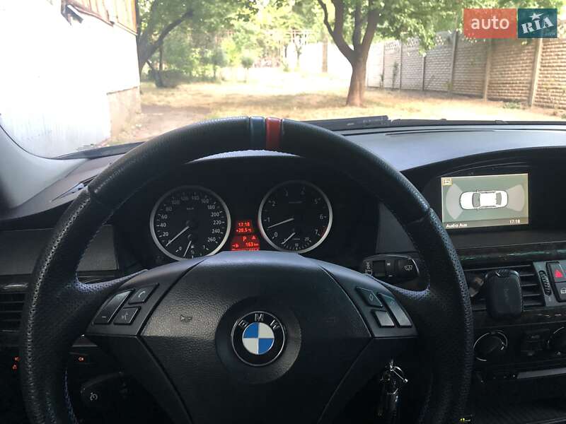 Седан BMW 5 Series 2004 в  фото Седан BMW 5 Series 2004 в